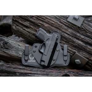 Profesjonalny sklep z bronią palną. Pistolety Glock, Beretta, CZ. Strzelby Remington. Karabiny Browning. Pełna oferta broni sportowej i myśliwskiej.